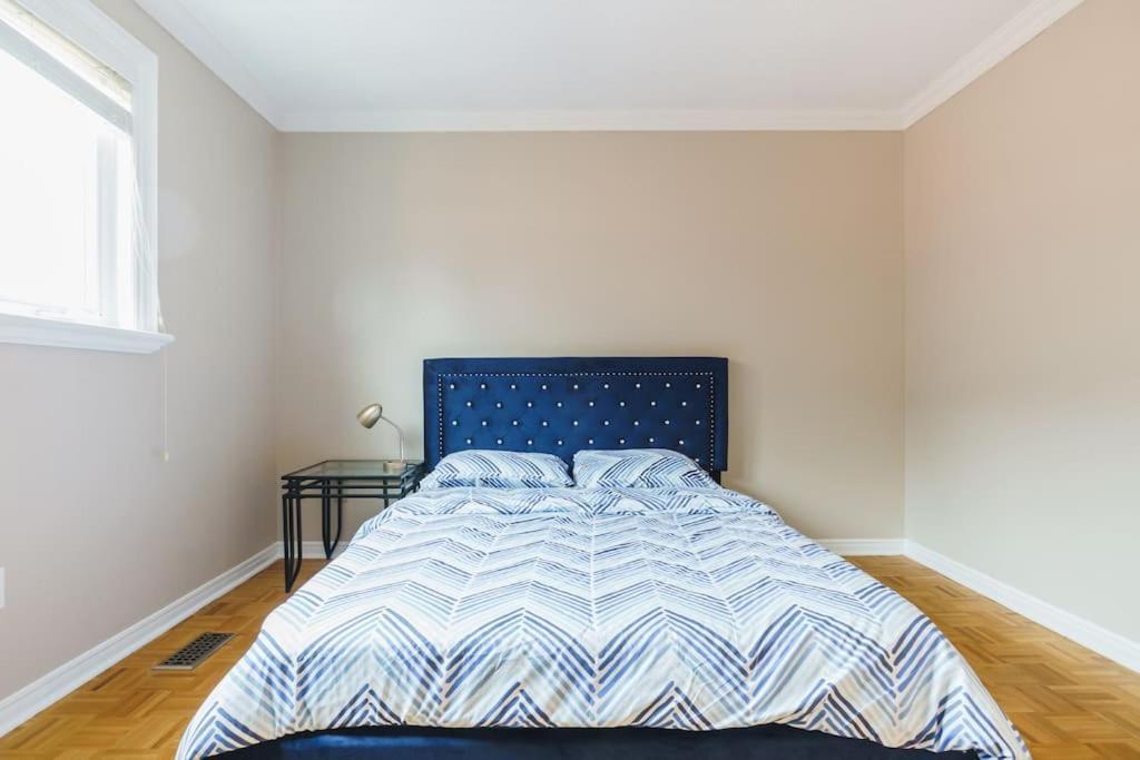 Beautiful Home 4 Bed, 3 Bath, Garage, Backyard! Миссиссага Экстерьер фото