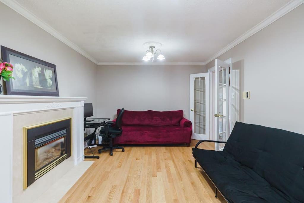 Beautiful Home 4 Bed, 3 Bath, Garage, Backyard! Миссиссага Экстерьер фото