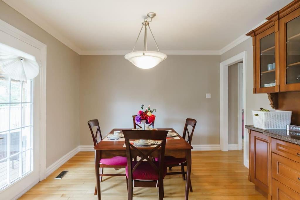 Beautiful Home 4 Bed, 3 Bath, Garage, Backyard! Миссиссага Экстерьер фото